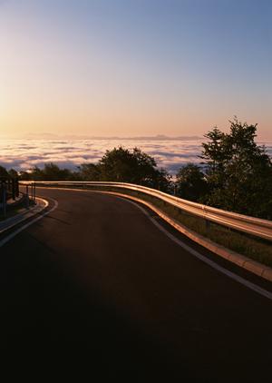 革新的なデジタルレンタカープロバイダー:TANAAKKレンタカーの全貌と魅力